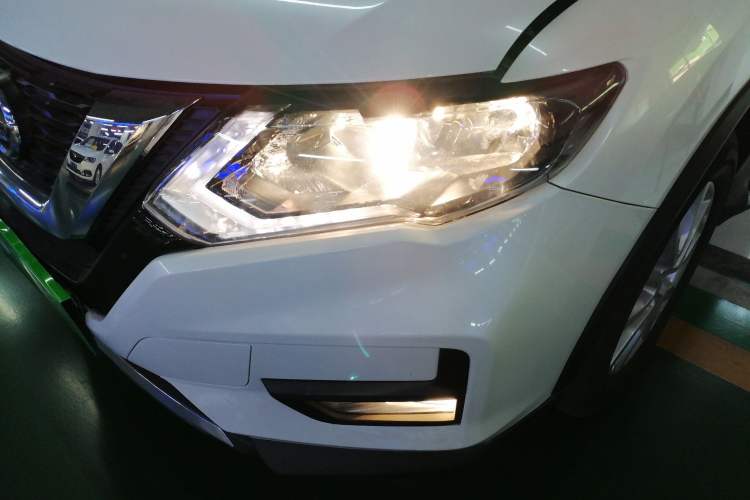 Used Nissan X-Trail 2021 2.0L CVT 2WD XL ITS Comfort Commemorative Edition Left Front Headlight