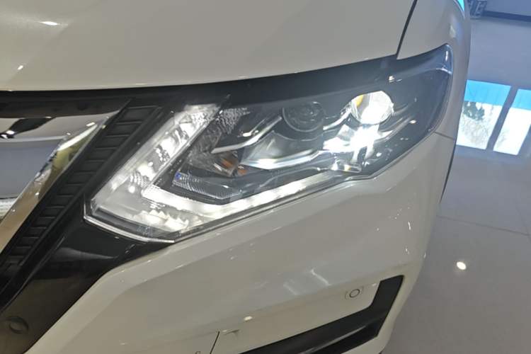 Used Nissan X-Trail 2021 2.5L CVT 4WD XL ITS Luxury Navigation Edition Left Front Headlight