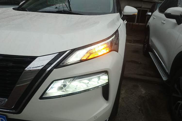 Used Nissan X-Trail 2021 VC-Turbo 300 CVT 2WD Luxury Edition Left Front Headlight