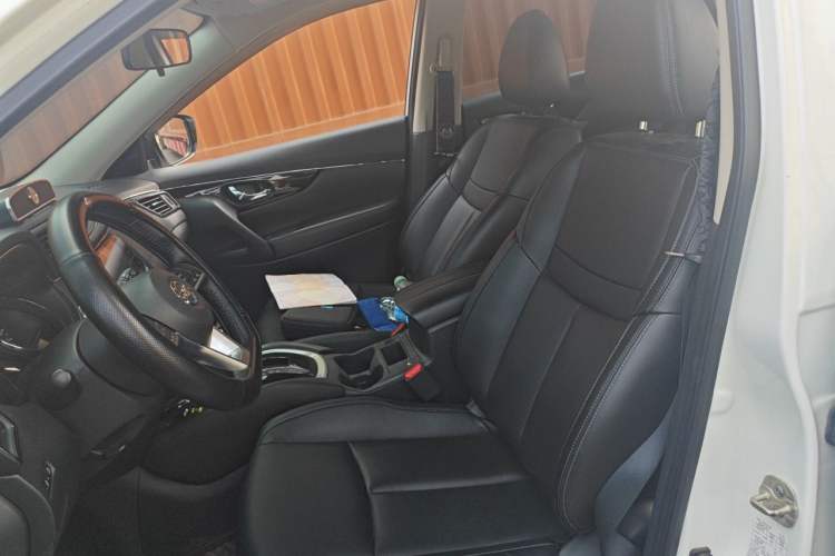 Used Nissan X-Trail 2021 2.0L CVT 2WD XL Premium SmartConnect Deluxe Edition Left Front Seat