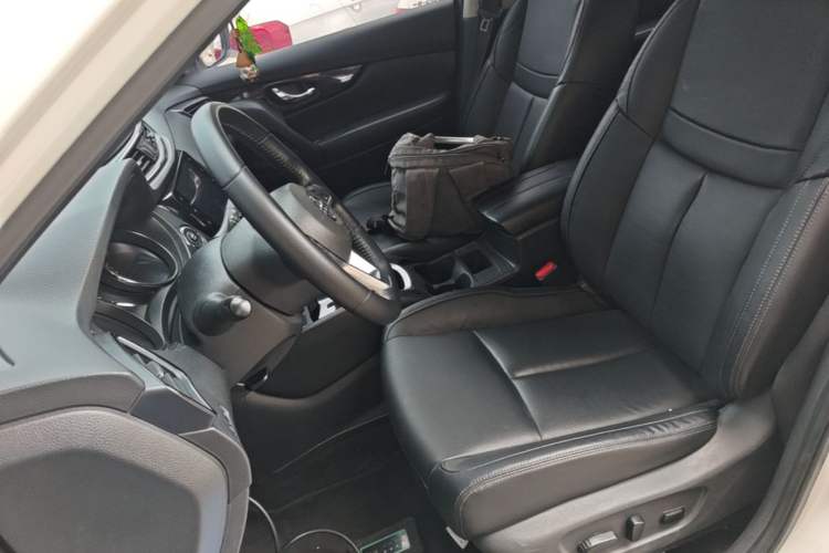 Used Nissan X-Trail 2021 2.0L CVT 2WD XL ITS Comfort Commemorative Edition Left Front Seat