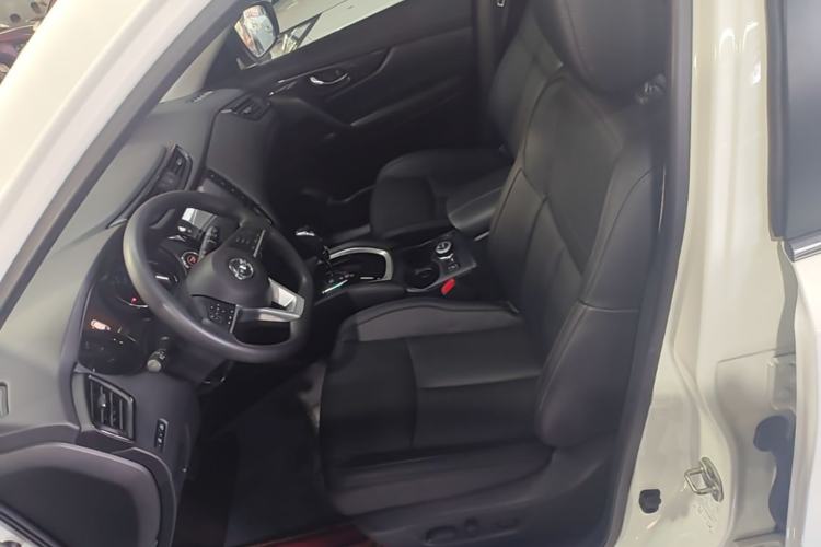 Used Nissan X-Trail 2021 2.5L CVT 4WD XL SmartConnect Leading Edition Left Front Seat