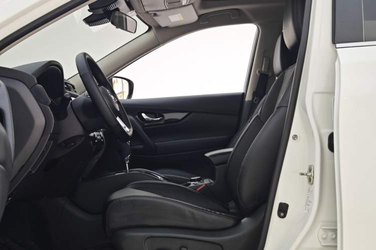 Used Nissan X-Trail 2021 2.5L CVT 4WD XL ITS Luxury Navigation Edition Left Front Seat