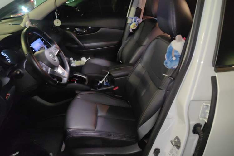 Used Nissan X-Trail 2021 2.0L CVT 2WD XL Premium SmartConnect Deluxe Edition Left Front Seat