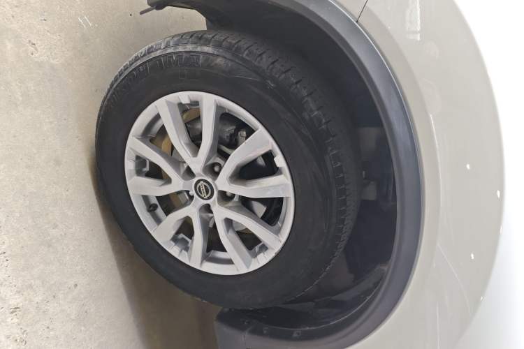 Used Nissan X-Trail 2021 2.0L CVT 2WD XL ITS SmartConnect Comfort Edition Left Front Wheel Hub