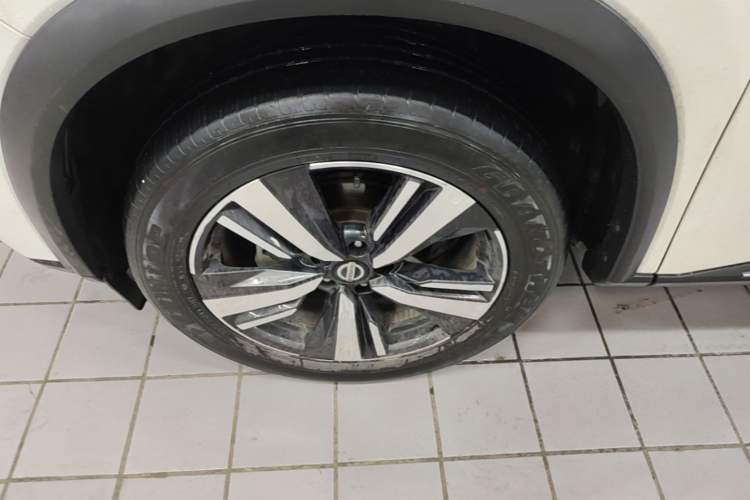 Used Nissan X-Trail 2021 VC-Turbo 300 CVT 4WD Ultimate Edition Left Front Wheel Hub