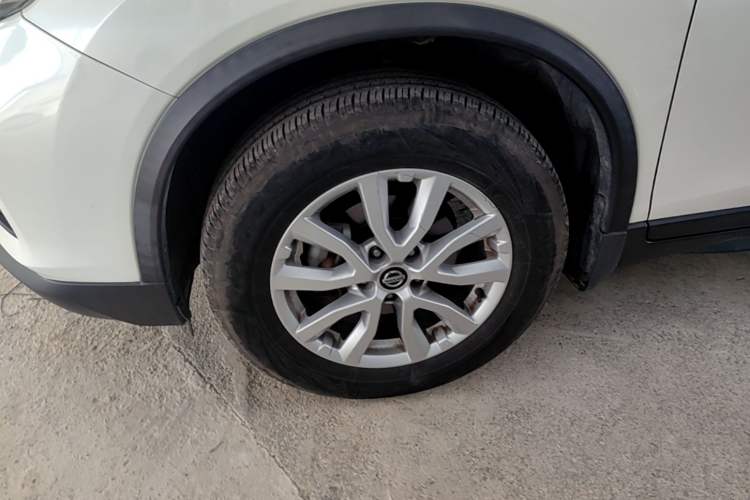 Used Nissan X-Trail 2021 2.0L CVT 2WD XL Premium SmartConnect Deluxe Edition Left Front Wheel Hub