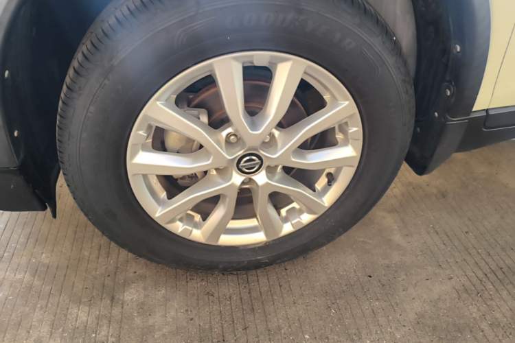 Used Nissan X-Trail 2021 2.0L CVT 2WD XL Premium Commemorative Edition Left Front Wheel Hub