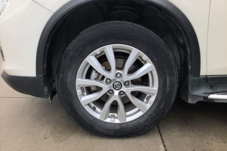 Used Nissan X-Trail 2021 2.0L CVT 2WD XL Premium Commemorative Edition Left Front Wheel Hub