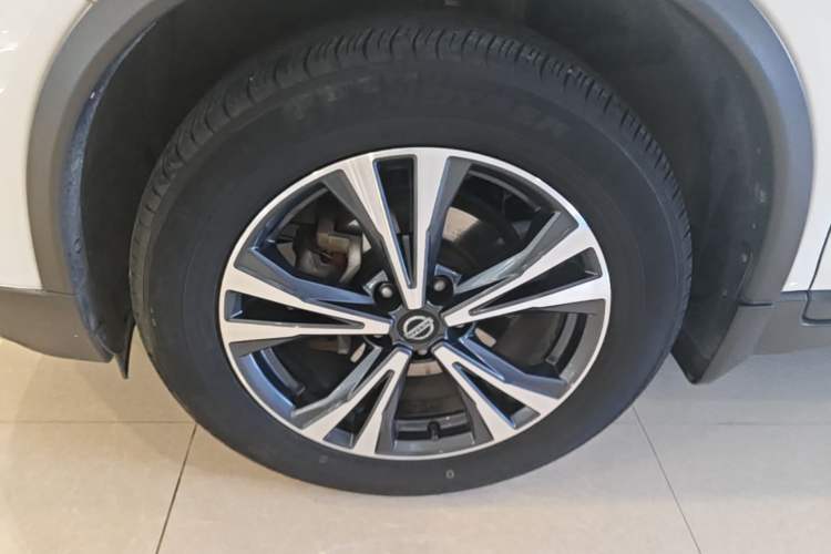 Used Nissan X-Trail 2021 2.5L CVT 4WD XL ITS Luxury Navigation Edition Left Front Wheel Hub