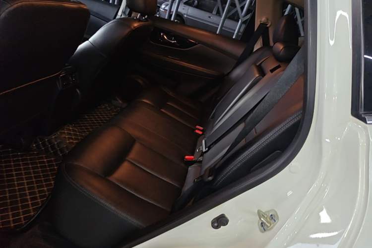 Used Nissan X-Trail 2021 2.0L CVT 2WD XL ITS SmartConnect Comfort Edition Left Rear Seat