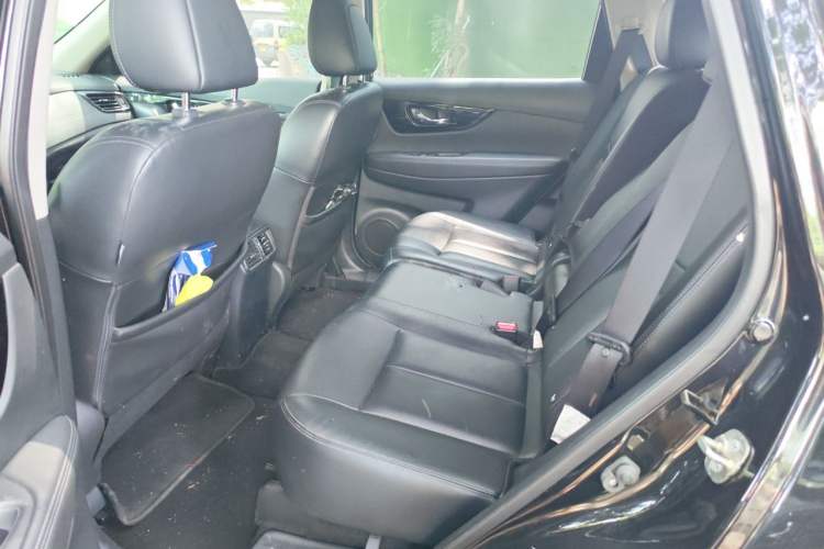 Used Nissan X-Trail 2021 2.0L CVT 2WD XL ITS 3-Row SmartConnect Seven-Seater Comfort Edition Left Rear Seat