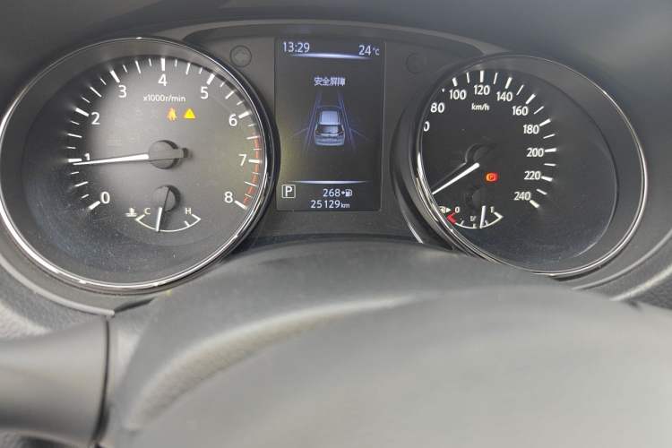 Used Nissan X-Trail 2021 2.5L CVT 4WD XL ITS Luxury Navigation Edition Odometer Close Up