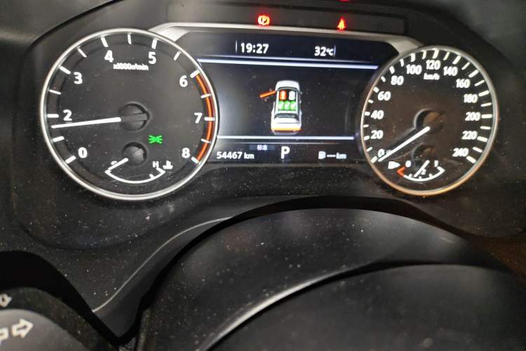 Used Nissan X-Trail 2021 VC-Turbo 300 CVT 2WD Luxury Edition Odometer Close Up