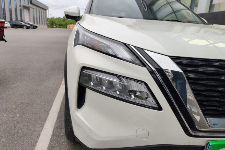Used Nissan X-Trail 2021 VC-Turbo 300 CVT 2WD Luxury Edition Right Front Headlight
