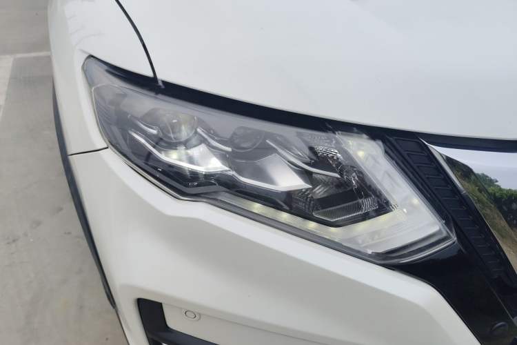 Used Nissan X-Trail 2021 2.5L CVT 4WD XL ITS Luxury Commemorative Edition Right Front Headlight