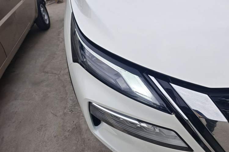Used Nissan X-Trail 2021 VC-Turbo 300 CVT 2WD Luxury Edition Right Front Headlight