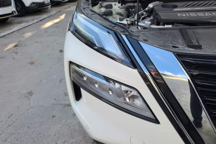 Used Nissan X-Trail 2021 VC-Turbo 300 CVT 4WD Luxury Edition Right Front Headlight