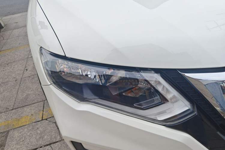 Used Nissan X-Trail 2021 2.0L CVT 2WD XL ITS SmartConnect Comfort Edition Right Front Headlight