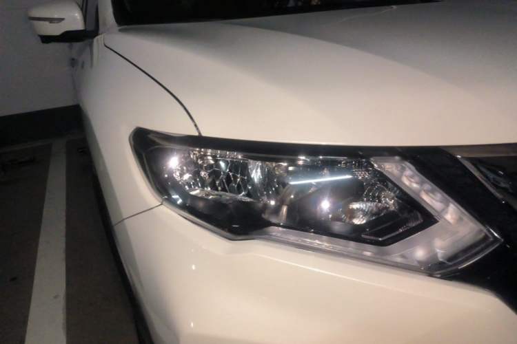 Used Nissan X-Trail 2021 2.0L CVT 2WD XL ITS SmartConnect Comfort Edition Right Front Headlight