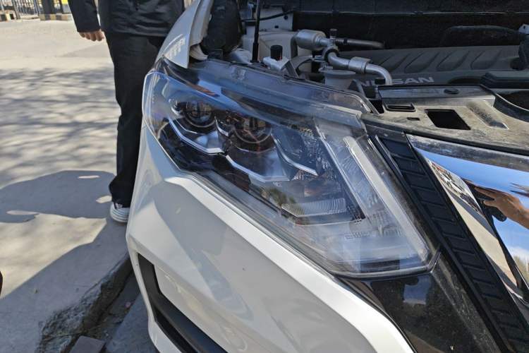 Used Nissan X-Trail 2021 2.0L CVT 2WD XL Premium Commemorative Edition Right Front Headlight