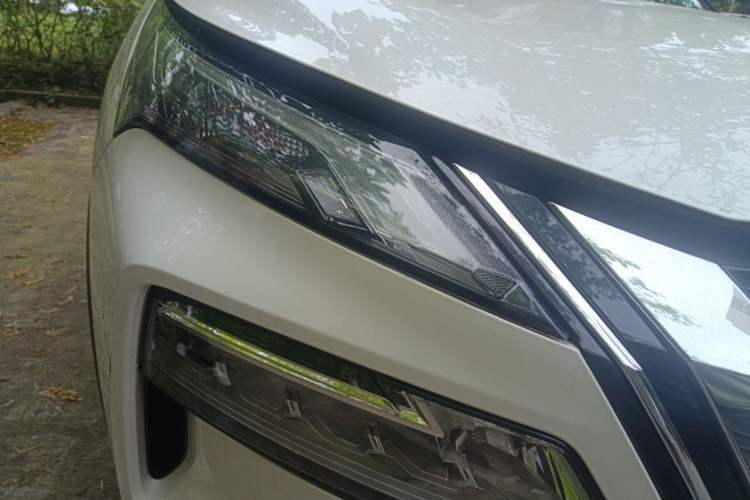 Used Nissan X-Trail 2021 VC-Turbo 300 CVT 2WD Luxury Edition Right Front Headlight