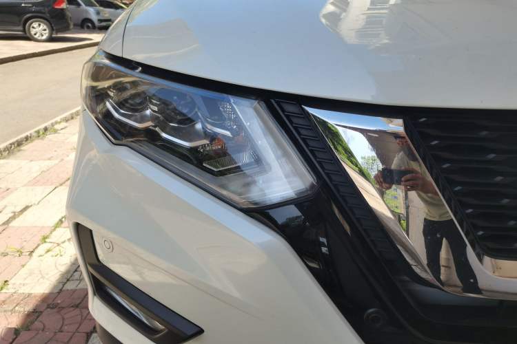 Used Nissan X-Trail 2021 2.5L CVT 4WD XL SmartConnect Leading Edition Right Front Headlight