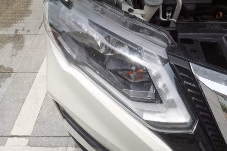 Used Nissan X-Trail 2021 2.0L CVT 2WD XL ITS Comfort Commemorative Edition Right Front Headlight