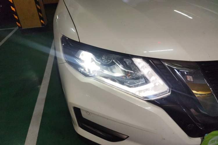 Used Nissan X-Trail 2021 2.5L CVT 4WD XL ITS Luxury Commemorative Edition Right Front Headlight