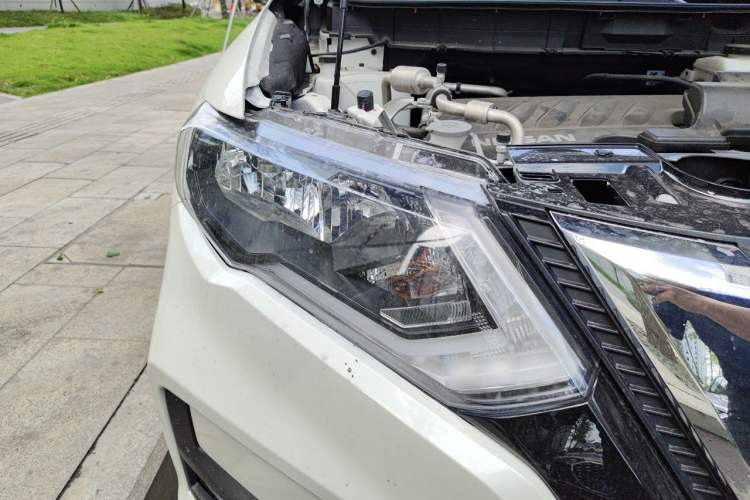 Used Nissan X-Trail 2021 2.0L CVT 2WD XL ITS Comfort Commemorative Edition Right Front Headlight