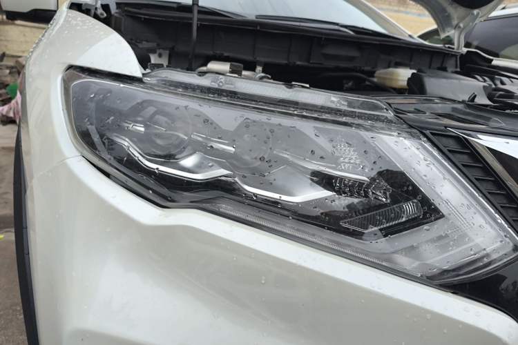Used Nissan X-Trail 2021 2.0L CVT 2WD XL Premium Commemorative Edition Right Front Headlight
