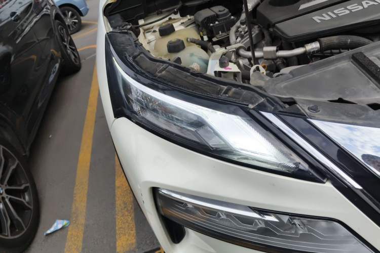 Used Nissan X-Trail 2021 VC-Turbo 300 CVT 2WD Luxury Edition Right Front Headlight