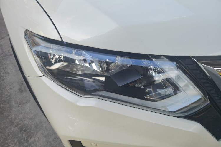 Used Nissan X-Trail 2021 2.0L CVT 2WD XL ITS SmartConnect Comfort Edition Right Front Headlight