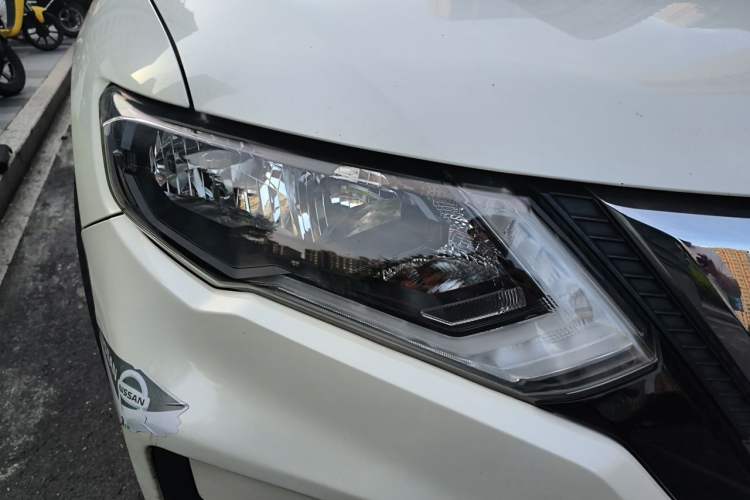 Used Nissan X-Trail 2021 2.0L CVT 2WD XL ITS SmartConnect Comfort Edition Right Front Headlight