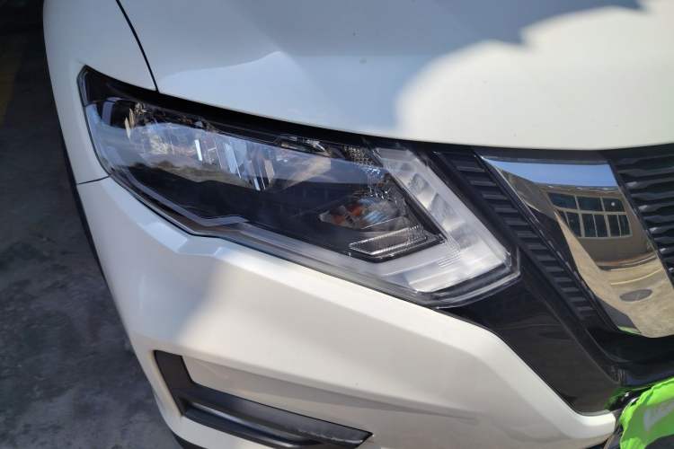 Used Nissan X-Trail 2021 2.0L CVT 2WD XL ITS Comfort Commemorative Edition Right Front Headlight