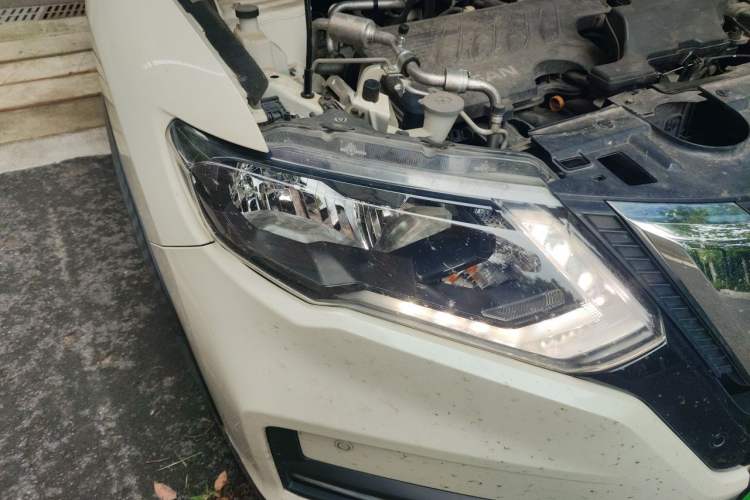 Used Nissan X-Trail 2021 2.0L CVT 2WD XL ITS SmartConnect Comfort Edition Right Front Headlight