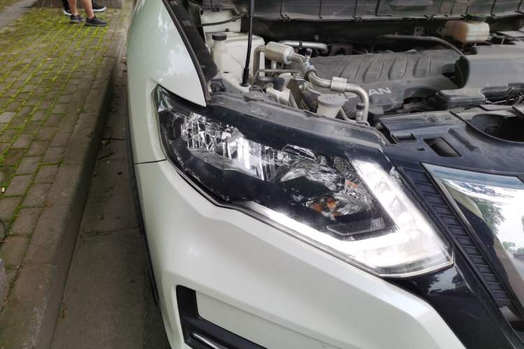 Used Nissan X-Trail 2021 2.0L CVT 2WD XL ITS SmartConnect Comfort Edition Right Front Headlight