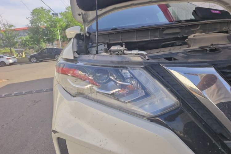 Used Nissan X-Trail 2021 2.0L CVT 2WD XL Premium SmartConnect Deluxe Edition Right Front Headlight