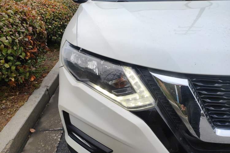 Used Nissan X-Trail 2021 2.5L CVT 4WD XL SmartConnect Leading Edition Right Front Headlight