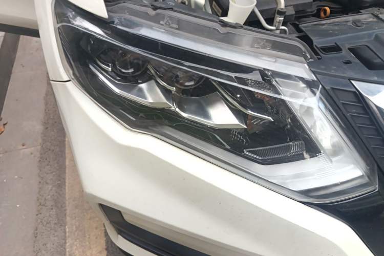 Used Nissan X-Trail 2021 2.0L CVT 2WD XL Premium Commemorative Edition Right Front Headlight