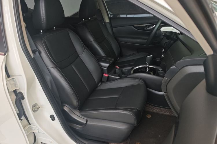 Used Nissan X-Trail 2021 2.0L CVT 2WD XL ITS SmartConnect Comfort Edition Right Front Seat