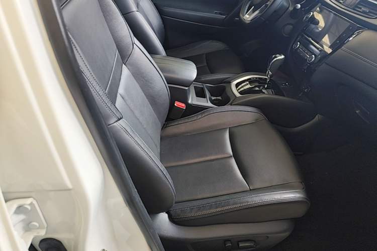 Used Nissan X-Trail 2021 2.0L CVT 2WD XL Premium SmartConnect Deluxe Edition Right Front Seat