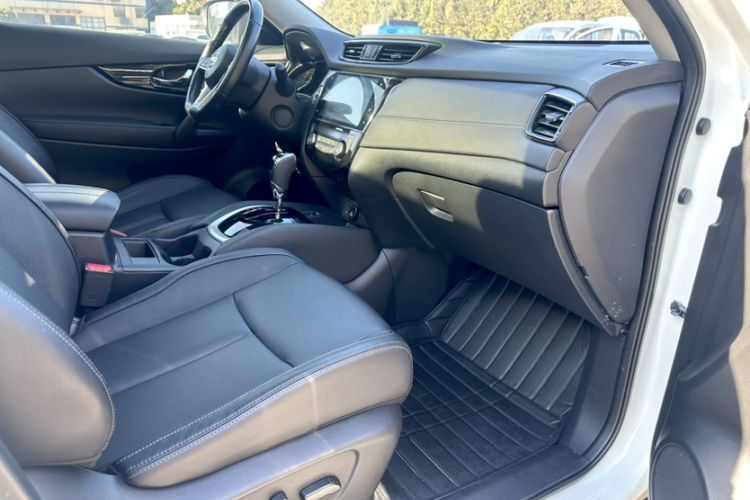 Used Nissan X-Trail 2021 2.0L CVT 2WD XL Premium SmartConnect Deluxe Edition Right Front Seat