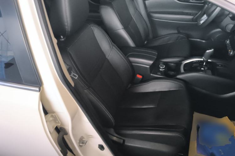 Used Nissan X-Trail 2021 2.5L CVT 4WD XL SmartConnect Leading Edition Right Front Seat
