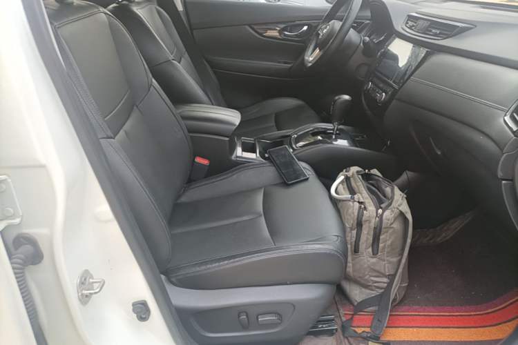 Used Nissan X-Trail 2021 2.0L CVT 2WD XL Premium SmartConnect Deluxe Edition Right Front Seat