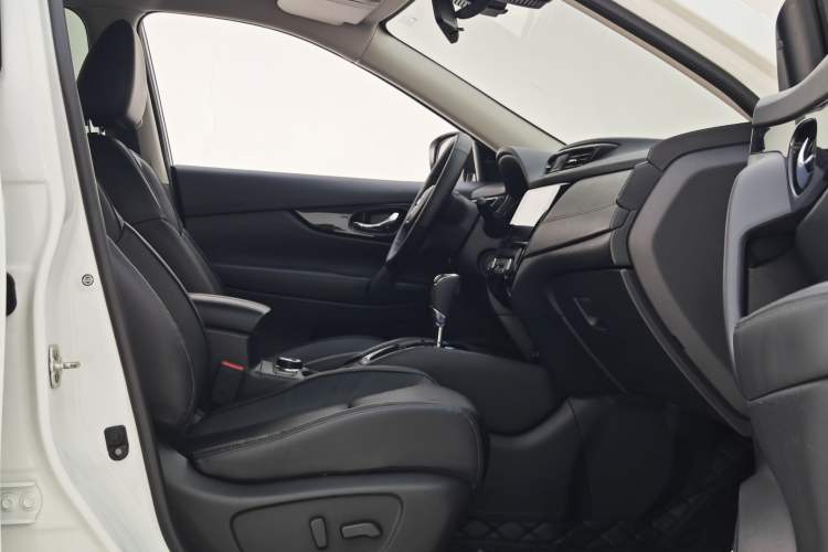 Used Nissan X-Trail 2021 2.5L CVT 4WD XL ITS Luxury Navigation Edition Right Front Seat