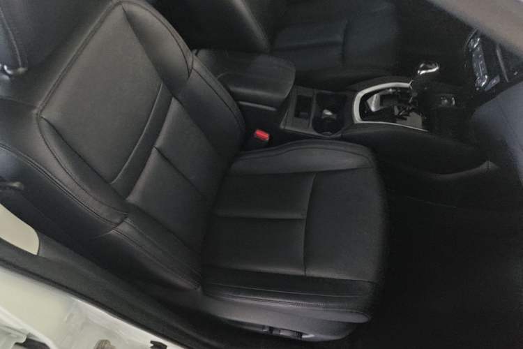 Used Nissan X-Trail 2021 2.0L CVT 2WD XL Premium SmartConnect Deluxe Edition Right Front Seat