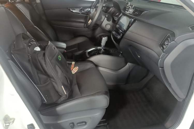 Used Nissan X-Trail 2021 2.0L CVT 2WD XL Premium Commemorative Edition Right Front Seat