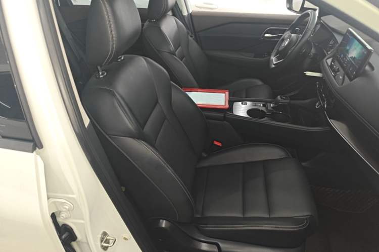 Used Nissan X-Trail 2021 VC-Turbo 300 CVT 2WD Luxury Edition Right Front Seat