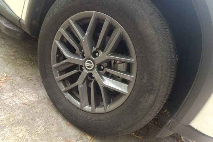 Used Nissan X-Trail 2021 VC-Turbo 300 CVT 2WD Luxury Edition Right Front Wheel Hub